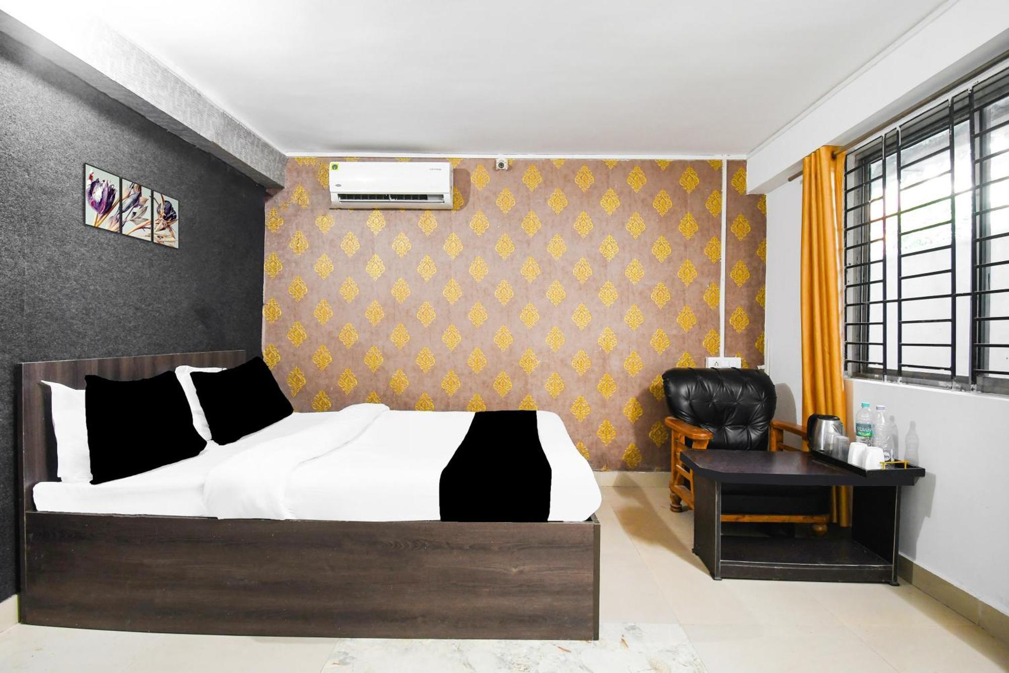 Super Hotel O Champasari Siliguri Formerly Four Fox Suits Panchanai Buitenkant foto